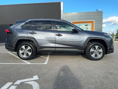 Used 2022 Toyota RAV4 XLE image 10