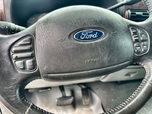 Used 2006 Ford F350 Lariat AWD/4WD image 13