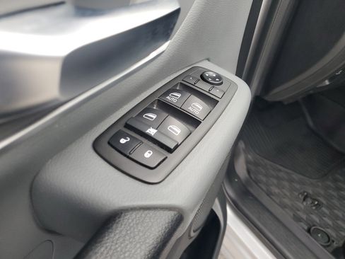 Used 2021 RAM 1500 Big Horn image 11