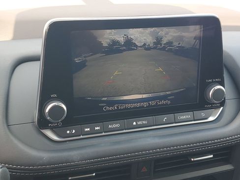 Certified 2023 Nissan Rogue SV FWD image 22