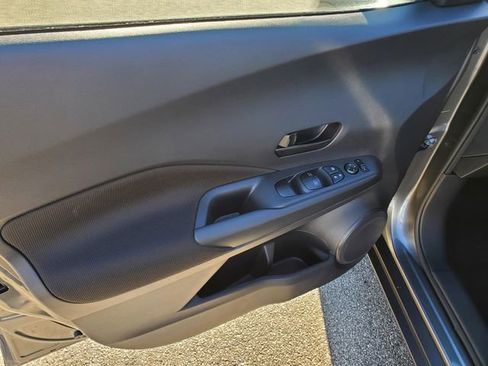 Certified 2025 Nissan Kicks Play S image 14