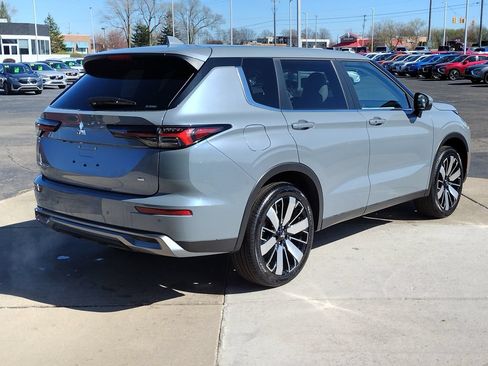 New 2026 Mitsubishi Outlander SE AWD/4WD image 16