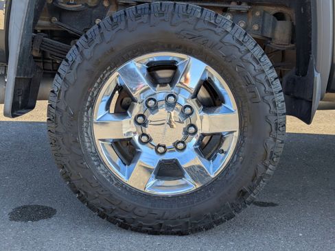 Used 2017 GMC Sierra 3500 Denali w/ Duramax Plus Package AWD/4WD image 49