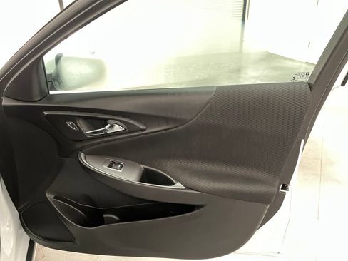 Used 2025 Chevrolet Malibu LT FWD image 26