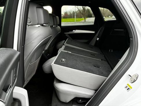 Used 2020 Audi SQ5 Prestige w/ Prestige Package image 37