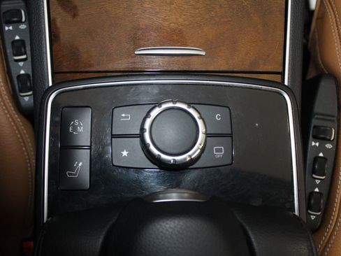 Used 2016 Mercedes-Benz E 400 Cabriolet image 46