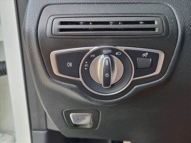 Used 2020 Mercedes-Benz GLC 300 image 16