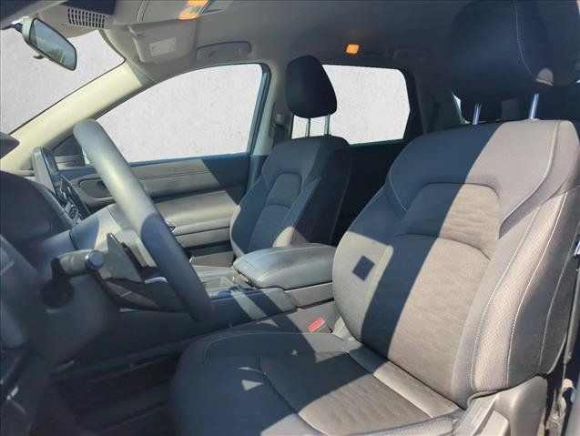 Used 2025 Nissan Pathfinder S FWD image 22