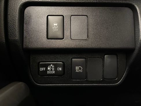 Used 2023 Toyota Tacoma SR5 image 31