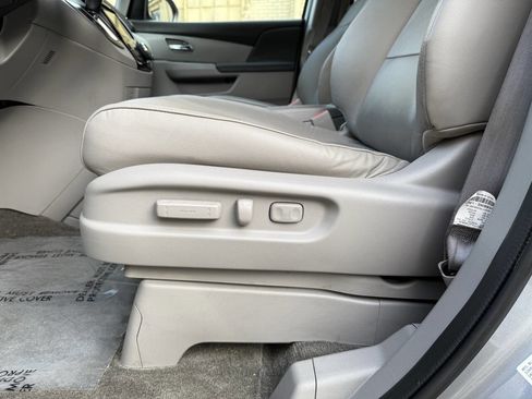 Used 2016 Honda Odyssey EX-L image 43