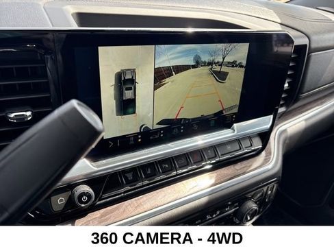 Used 2025 Chevrolet Silverado 2500 LTZ w/ LTZ Convenience Package AWD/4WD image 12