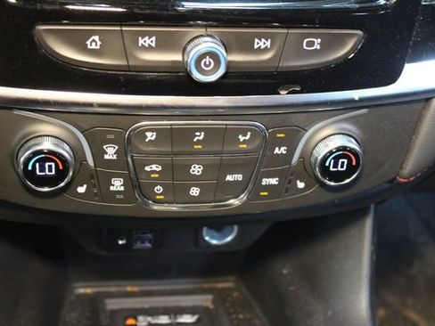 Used 2023 Chevrolet Traverse RS w/ LPO, Floor Liner Package AWD/4WD image 28