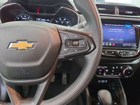 Used 2022 Chevrolet TrailBlazer LT w/ Convenience Package AWD/4WD image 17