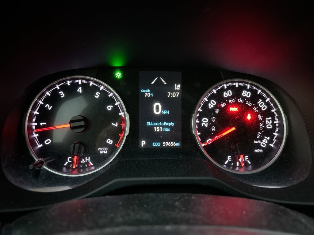 Used 2021 Toyota RAV4 LE FWD image 20