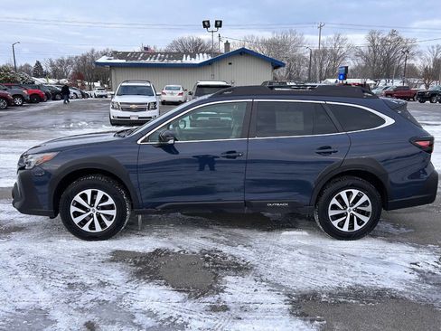 Used 2024 Subaru Outback Premium image 6