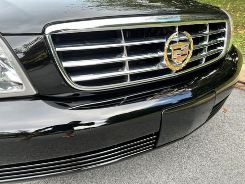 Used 2005 Cadillac De Ville w/ Limited Edition Package FWD image 74