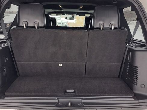 Used 2017 Lincoln Navigator Select image 26