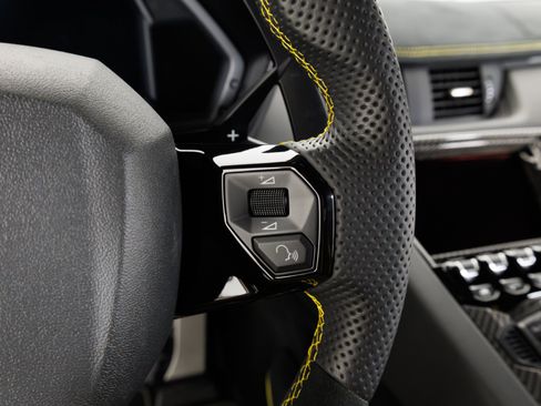 Used 2016 Lamborghini Aventador LP 750-4 Superveloce AWD/4WD image 26