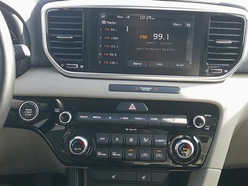 Used 2020 Kia Sportage EX image 13
