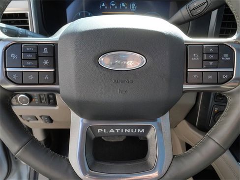 Used 2025 Ford F450 Platinum w/ Platinum Plus Package image 29