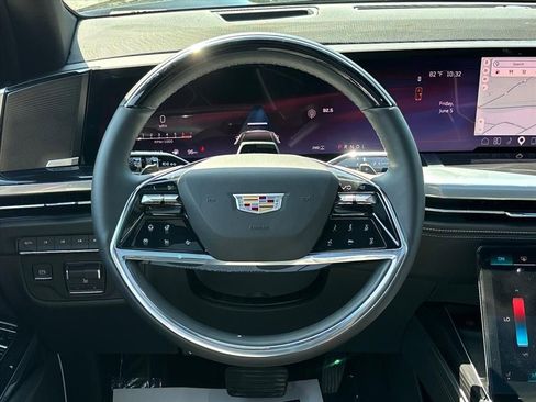 Used 2026 Cadillac Escalade Sport AWD/4WD image 24