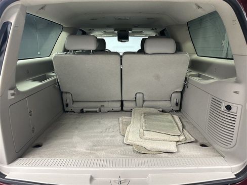 Used 2008 Chevrolet Suburban LT AWD/4WD image 5