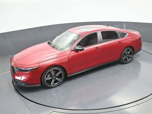 Used 2024 Honda Accord Sport image 49