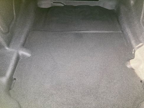 Used 2021 Chevrolet Camaro LT image 41