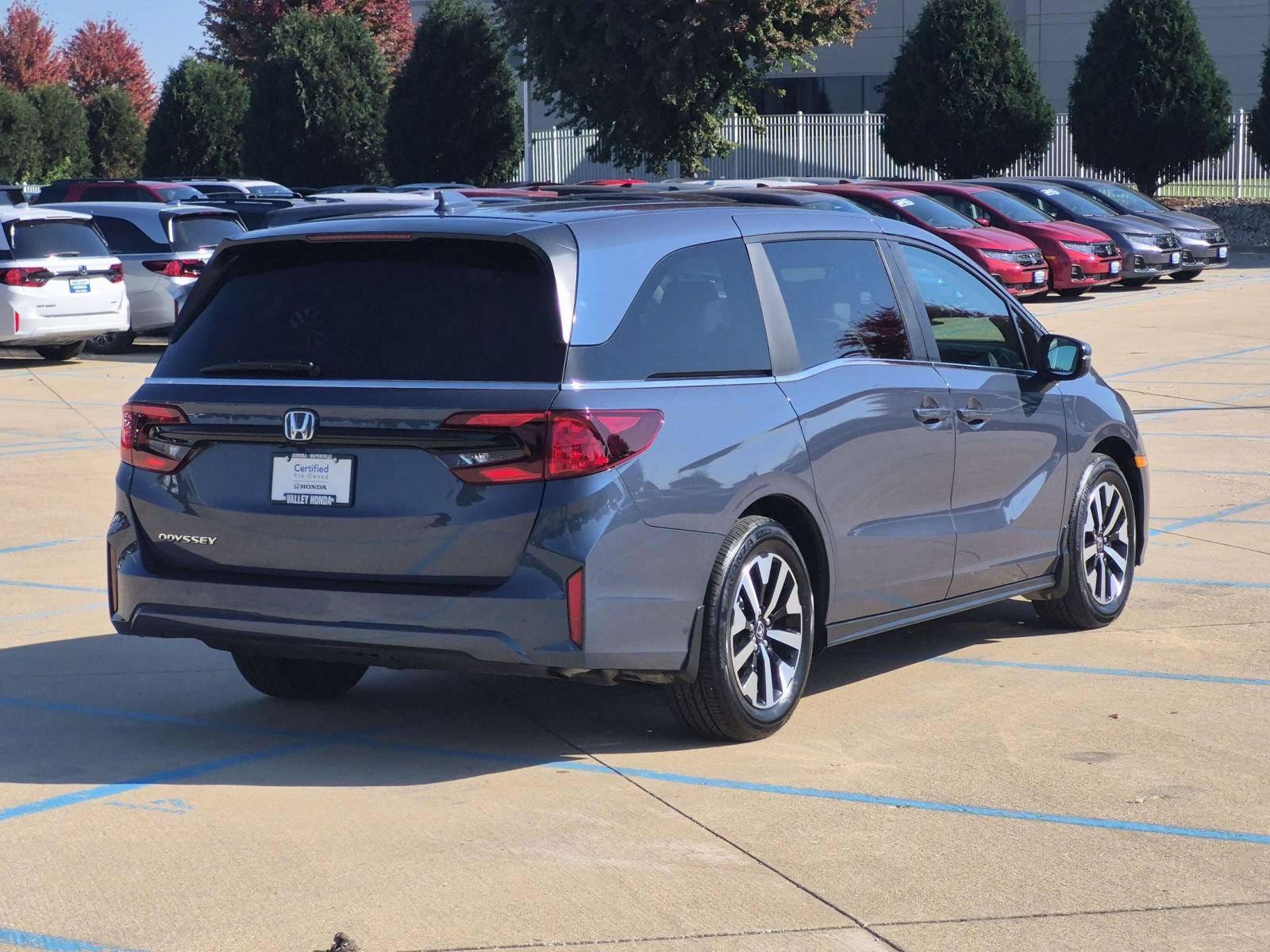 Used 2026 Honda Odyssey EX-L image 6