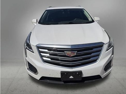 Used 2019 Cadillac XT5 Luxury AWD/4WD image 2