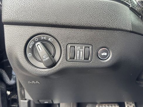 Used 2022 Dodge Charger Scat Pack w/ Driver Convenience Group RWD image 23