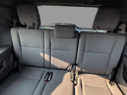 Used 2025 Toyota Sequoia SR5 AWD/4WD image 38