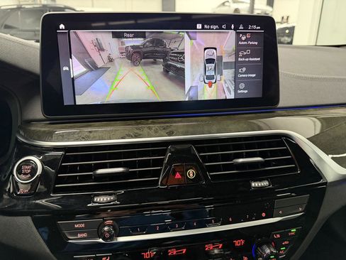 Used 2021 BMW M550i xDrive image 12