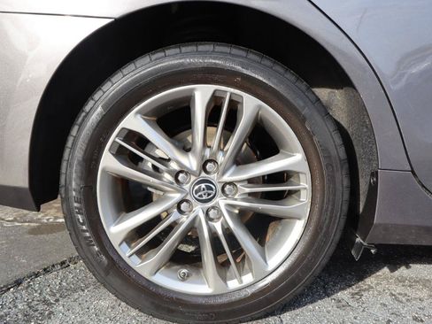 Used 2015 Toyota Camry SE FWD image 33