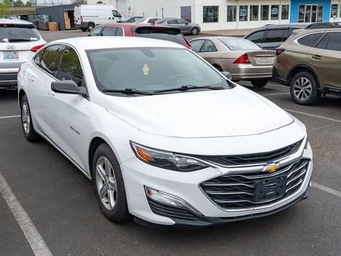 Used 2020 Chevrolet Malibu LS FWD image 3