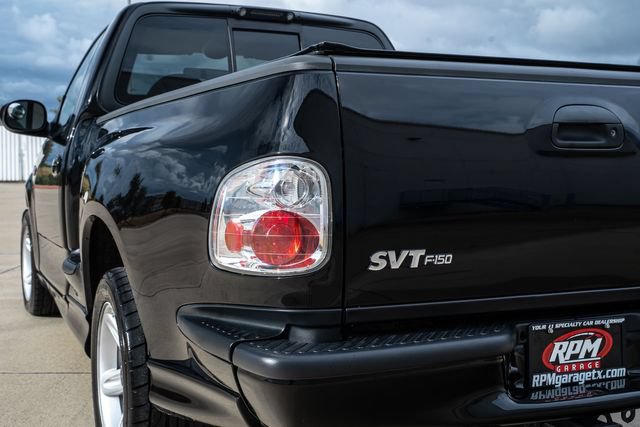 Used 2003 Ford F150 Lightning RWD image 12