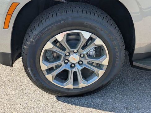 New 2026 Chevrolet Tahoe LS image 12