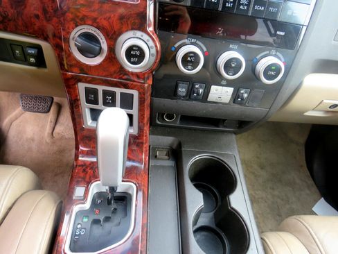 Used 2008 Toyota Sequoia Limited image 16