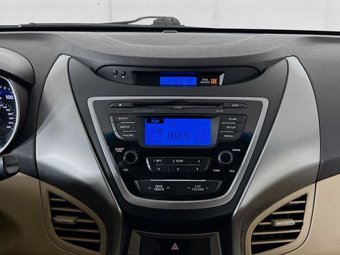 Used 2013 Hyundai Elantra GLS w/ Preferred Pkg FWD image 19