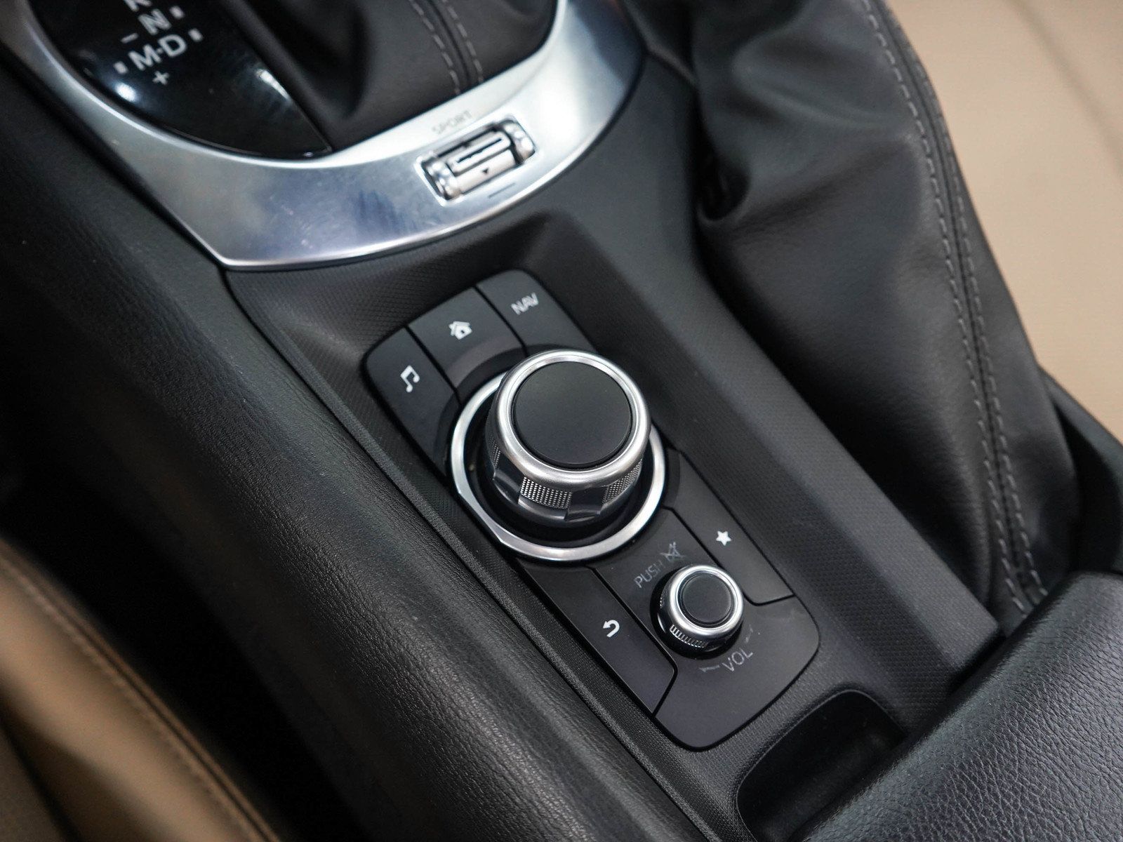 Used 2020 MAZDA MX-5 Miata RF Grand Touring RWD image 22