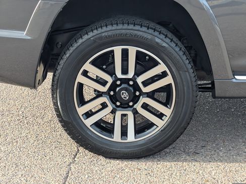 Used 2016 Toyota 4Runner Limited image 7