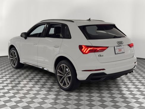 Used 2025 Audi Q3 2.0T Premium w/ Convenience Package AWD/4WD image 3