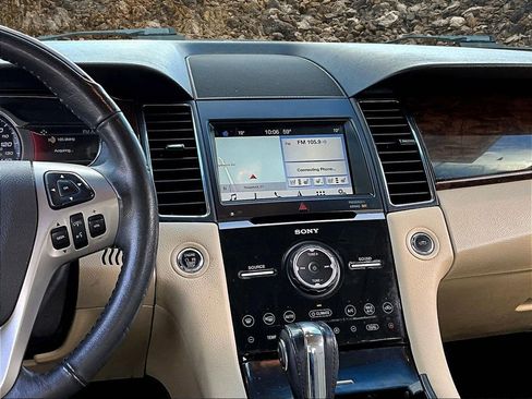 Used 2018 Ford Taurus Limited image 6