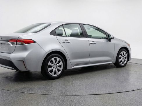 Used 2025 Toyota Corolla LE FWD image 9