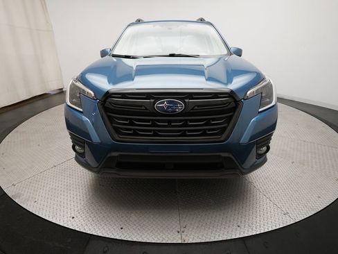 Used 2023 Subaru Forester Premium image 12