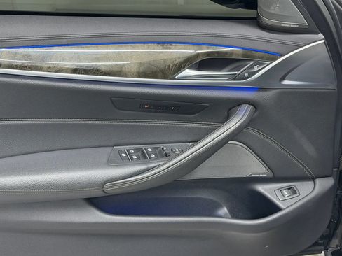 Used 2020 BMW M550i xDrive AWD/4WD image 69