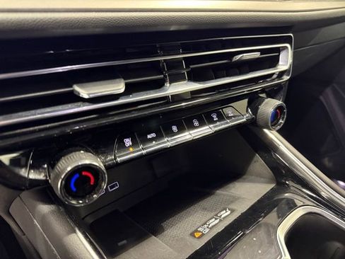 Certified 2025 Chevrolet Traverse LT image 22