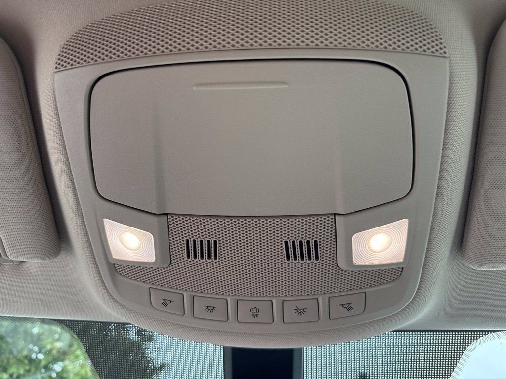 Used 2019 Lincoln MKC Select w/ Select Plus Package FWD image 18