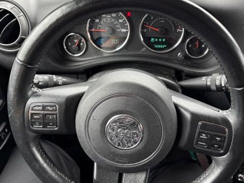 Used 2018 Jeep Wrangler Unlimited Sport S AWD/4WD image 11