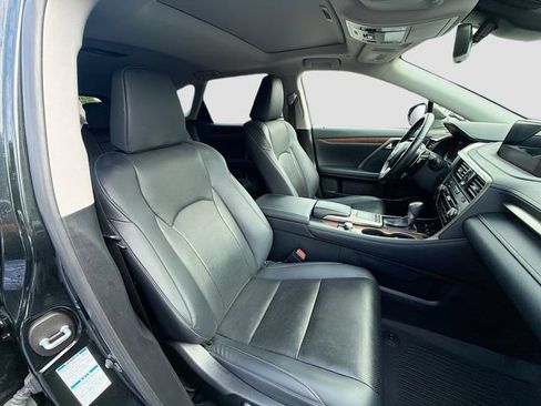 Certified 2022 Lexus RX 350L Premium w/ Premium Package AWD/4WD image 27
